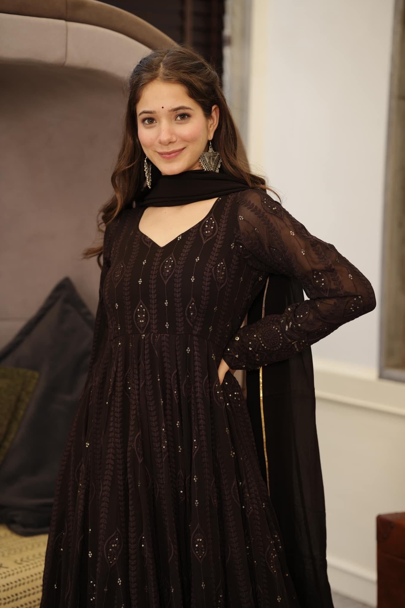 SANAYA'S' BLACK Or RED EMBROIDERED GEORGETTE SUIT SET G-101